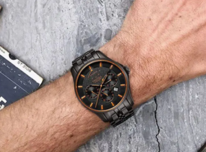 It is important to wear a suitable replica watches